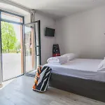 Campione Del Garda Surf House Hostel *