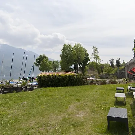 Hostel Campione Del Garda Surf House